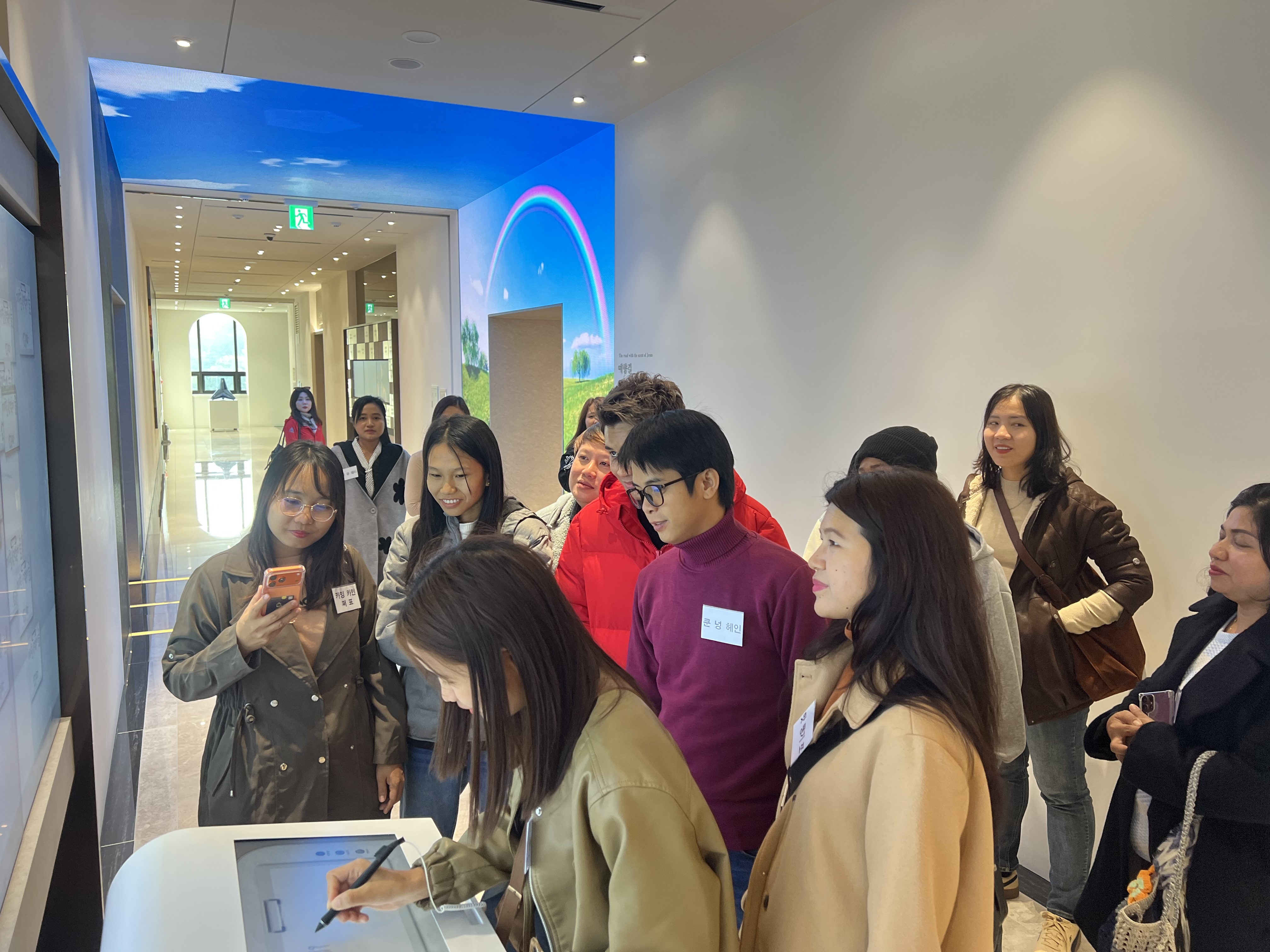 [2025.10.31] 백석대학원 글로벌경영학과 대학원생 관람 4번째 첨부파일 이미지